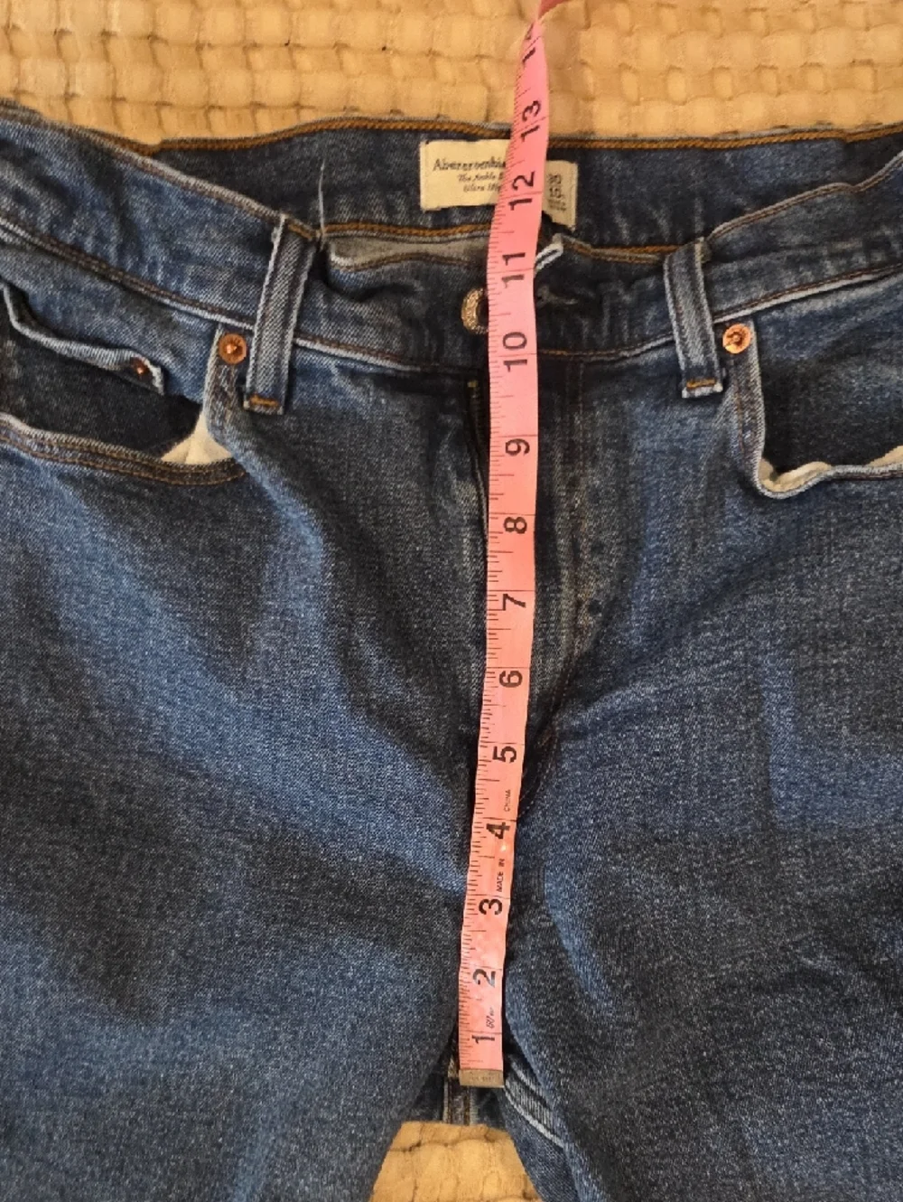 Abercrombie & Fitch Ankle Straight High Rise 30/10 Short - Picture 5 of 7